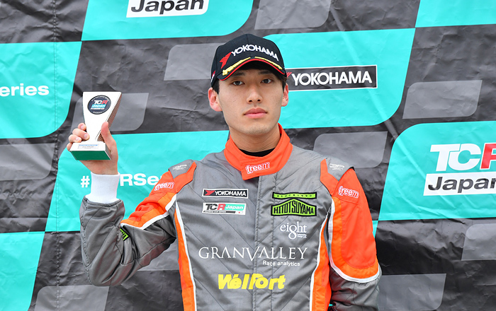 今年スタートしたTCR Japan Seriesの記念すべき開幕戦で表彰台を獲得！